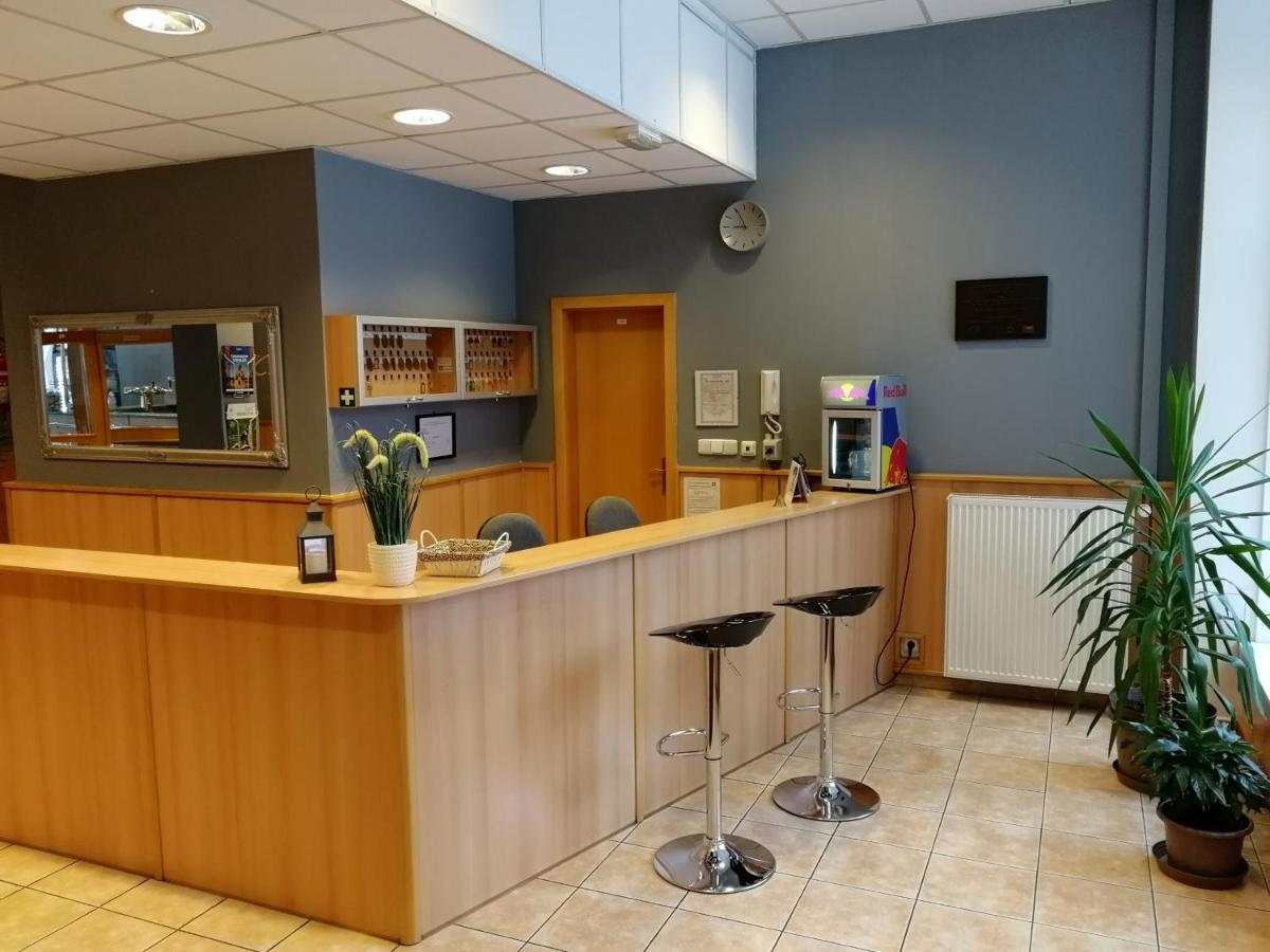 Vzdelavaci Stredisko A Hotel Varnsdorf Eksteriør billede