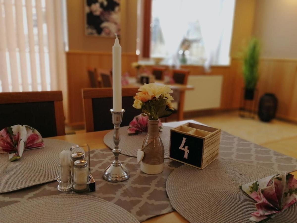 Vzdelavaci Stredisko A Hotel Varnsdorf Eksteriør billede